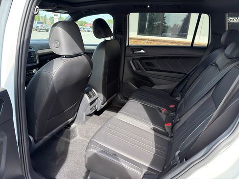 Used 2024 Volkswagen Tiguan SE R-Line AWD/4WD image 5