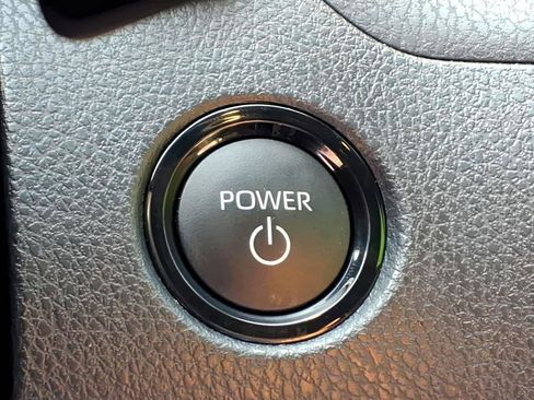 Used 2026 Toyota Camry SE FWD image 22
