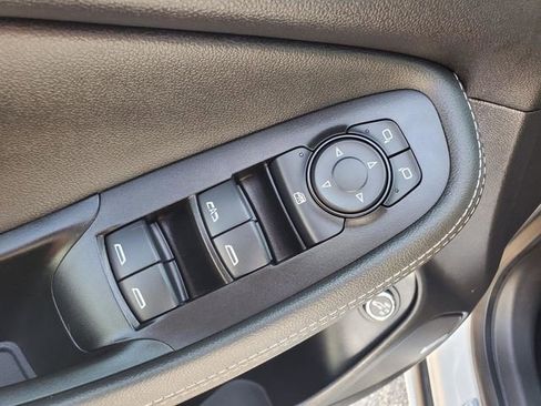 Used 2024 Buick Encore GX Avenir w/ Avenir Technology Package FWD image 10