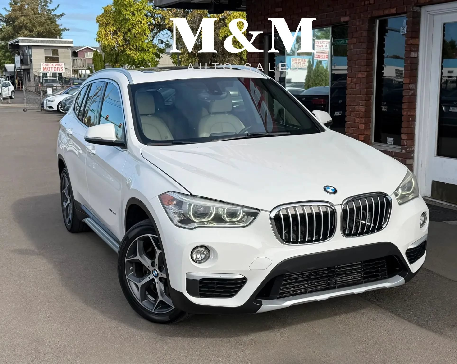 Used 2018 BMW X1 xDrive28i AWD/4WD image 1