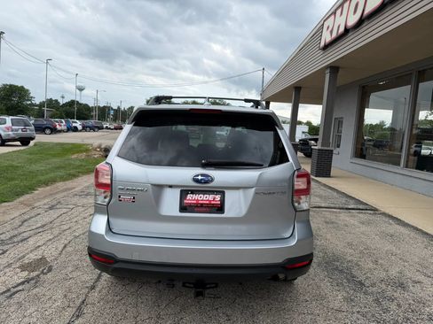 Used 2018 Subaru Forester 2.5i Premium w/ All-Weather Package AWD/4WD image 4