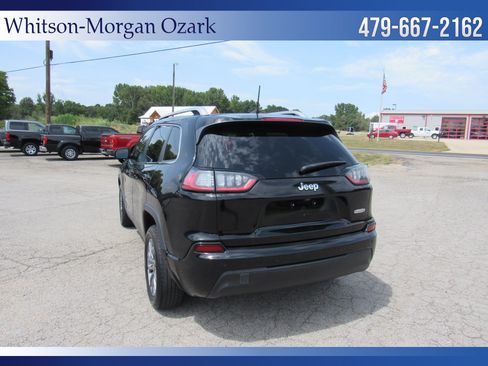 Used 2019 Jeep Cherokee Latitude Plus FWD image 12