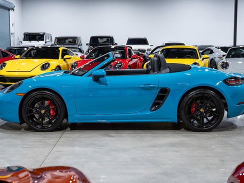 Used 2018 Porsche 718 Boxster S image 3