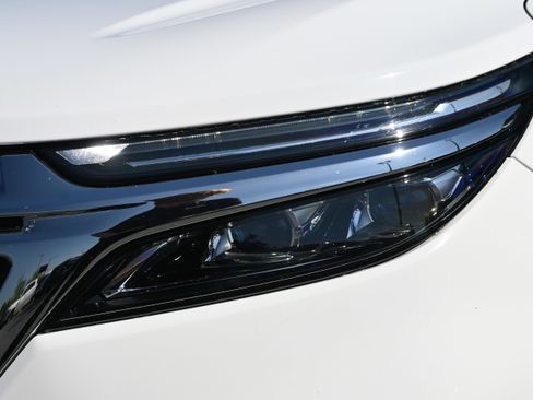 Used 2023 Chevrolet Equinox Premier FWD image 6