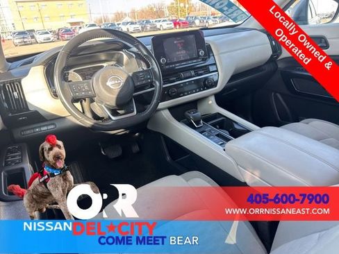 Used 2024 Nissan Pathfinder SV image 13