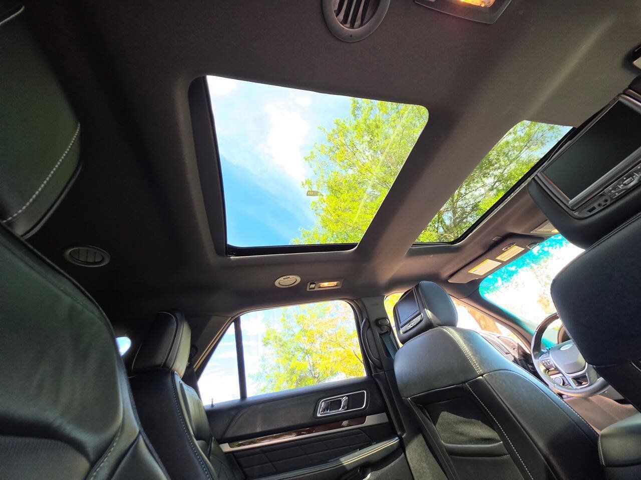 Used 2016 Ford Explorer Platinum AWD/4WD image 52