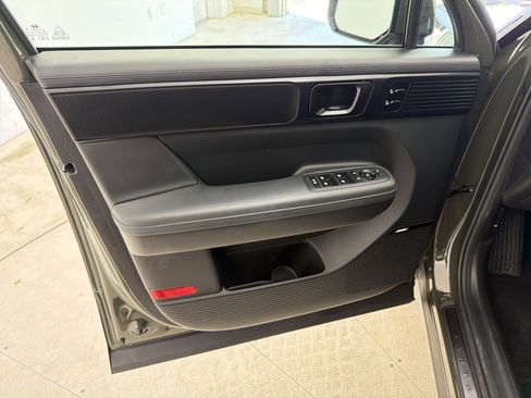 Used 2025 Hyundai Santa Fe Calligraphy FWD image 13