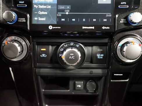 Certified 2024 Toyota 4Runner TRD Off-Road Premium image 21