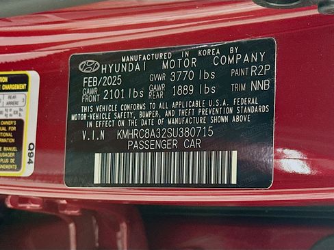 Used 2025 Hyundai Venue SEL FWD image 12