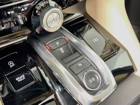 Used 2025 Acura MDX SH-AWD w/ Technology Package image 16