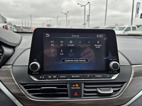 Used 2025 Nissan Altima 2.5 SV image 31