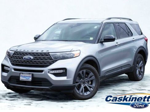 Certified 2023 Ford Explorer XLT w/ Equipment Group 202A image 1