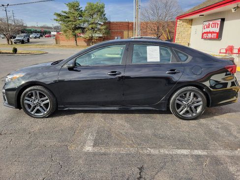 Used 2021 Kia Forte GT-Line image 11