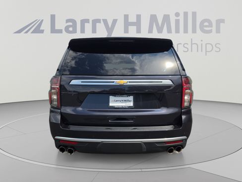 Used 2023 Chevrolet Suburban High Country w/ Premium Package 2 AWD/4WD image 4