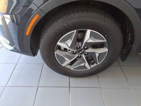 Used 2022 Kia Sorento S AWD/4WD image 9