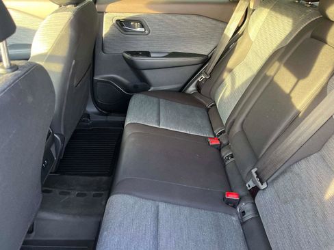 Certified 2023 Nissan Rogue SV image 13