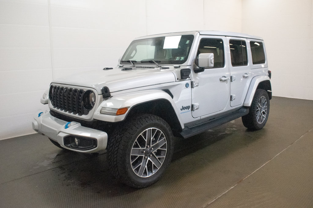 Used 2024 Jeep Wrangler High Altitude AWD/4WD image 8