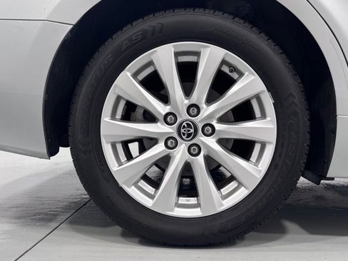 Used 2018 Toyota Camry LE FWD image 34