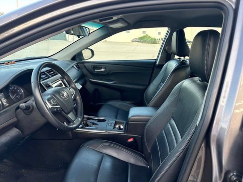 Used 2016 Toyota Camry XLE FWD image 11