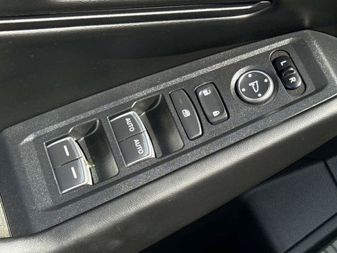 Certified 2023 Honda Accord EX image 17