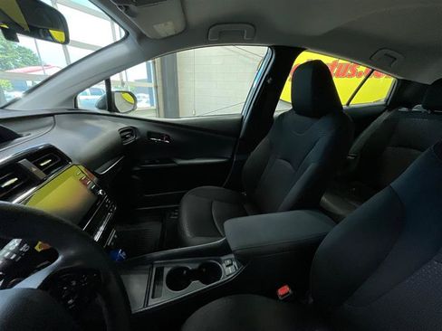 Used 2022 Toyota Prius LE FWD image 12
