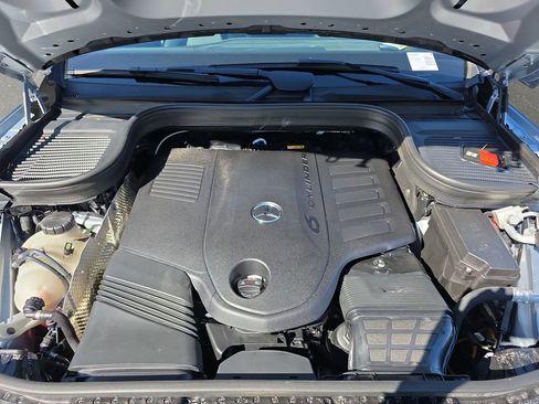 Used 2025 Mercedes-Benz GLS 450 4MATIC w/ AMG Line Exterior image 35