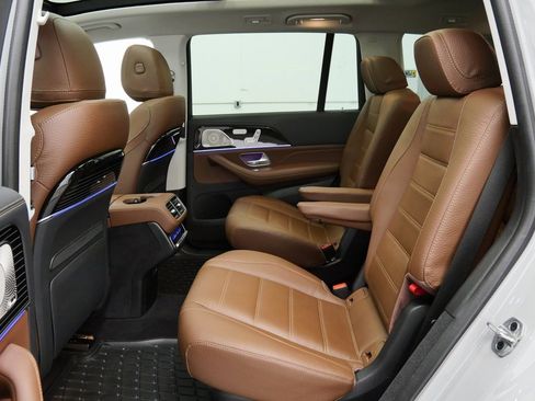 Used 2024 Mercedes-Benz GLS 580 GLS 580 w/ Exclusive Wood Trim Package image 22