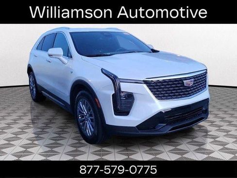 Used 2024 Cadillac XT4 Premium Luxury FWD image 1
