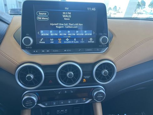 Used 2024 Nissan Sentra SV w/ SV Premium Package image 19