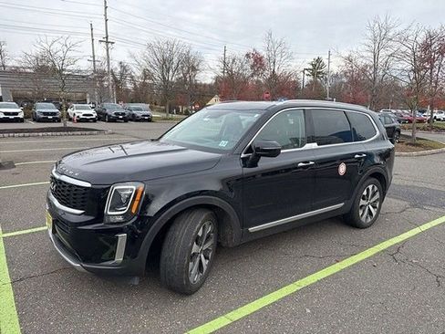 Used 2022 Kia Telluride S image 3