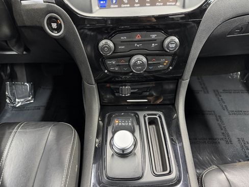 Used 2023 Chrysler 300 S image 16