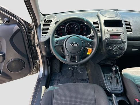 Used 2013 Kia Soul FWD image 15