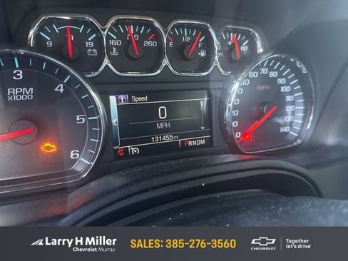 Used 2015 Chevrolet Suburban LT image 1