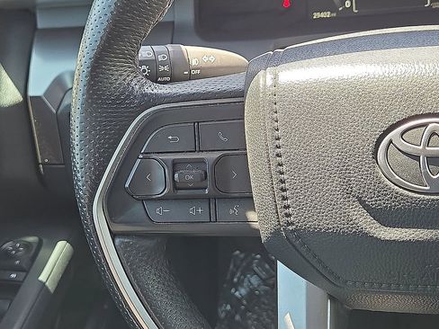 Used 2024 Toyota Tacoma SR5 AWD/4WD image 17