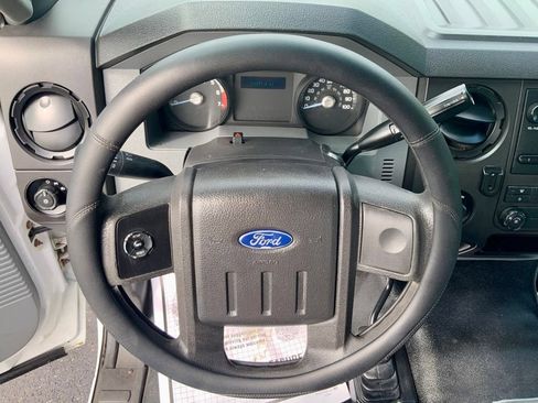 Used 2016 Ford F250 XL w/ Power Equipment Group AWD/4WD image 11