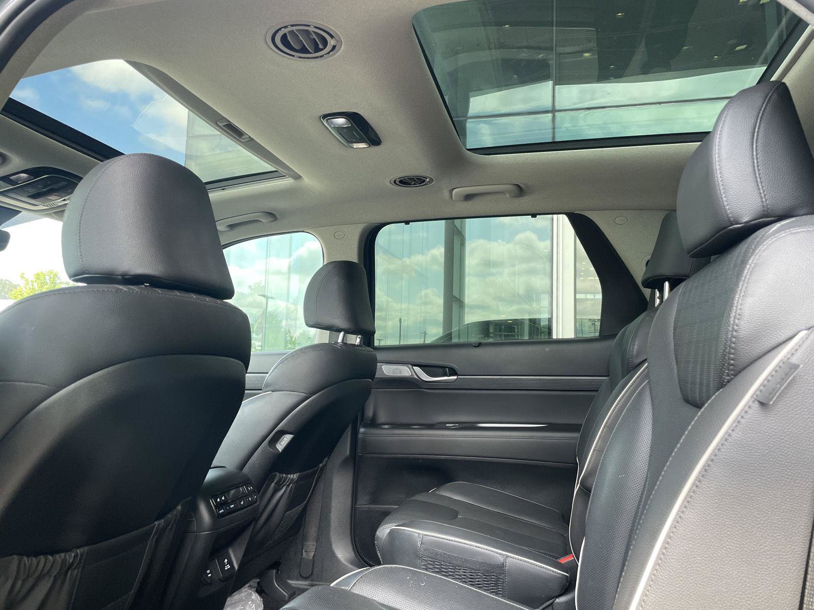 Used 2024 Hyundai Palisade Limited AWD/4WD image 9