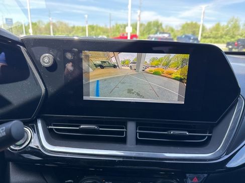 Used 2024 Chevrolet Trax RS w/ Driver Confidence Package image 44