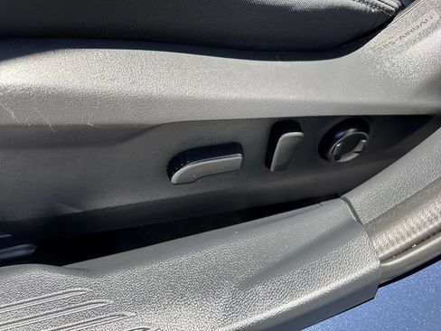 Used 2025 Subaru Outback Premium AWD/4WD image 18