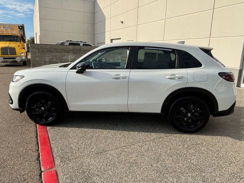Used 2024 Honda HR-V Sport image 8