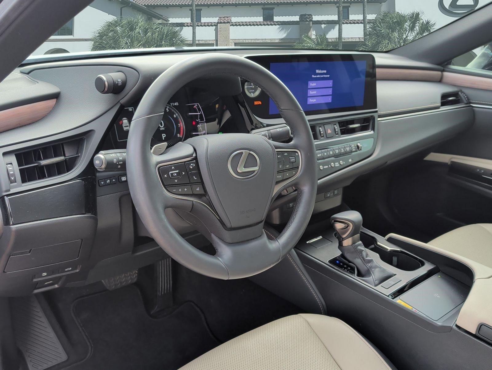 Used 2025 Lexus ES 350 w/ Premium Package FWD image 12