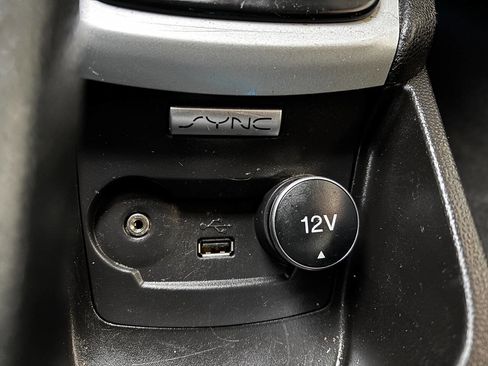 Used 2016 Ford Fiesta SE image 25