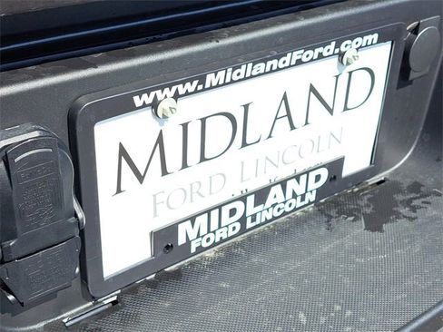New 2025 Ford F350 Lariat w/ Lariat Ultimate Package image 28