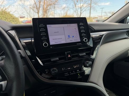 Used 2023 Toyota Camry LE image 17