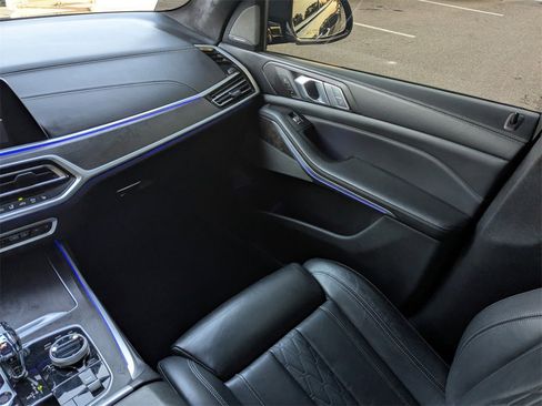 Used 2021 BMW X7 xDrive40i w/ M Sport Package image 29
