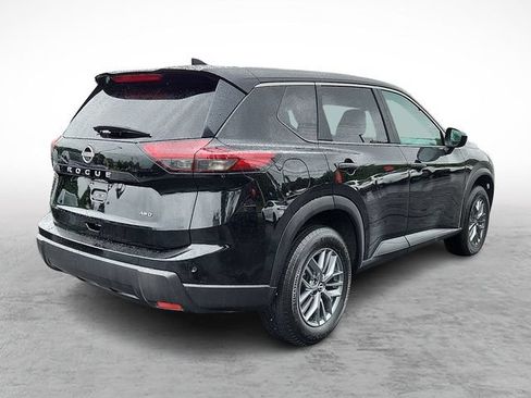 Used 2024 Nissan Rogue S AWD/4WD image 6