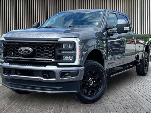 Used 2023 Ford F250 Lariat w/ Lariat Ultimate Package AWD/4WD image 1