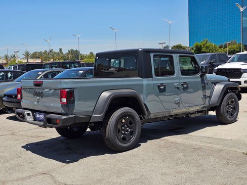 New 2026 Jeep Gladiator Sport AWD/4WD image 5