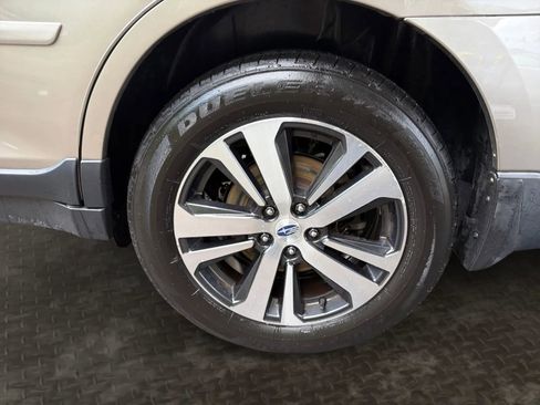 Used 2019 Subaru Outback 2.5i Limited AWD/4WD image 39