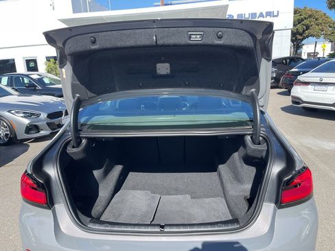 Used 2022 BMW 540i w/ Premium Package image 26