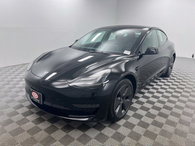 Used 2023 Tesla Model 3 Standard Range RWD image 2